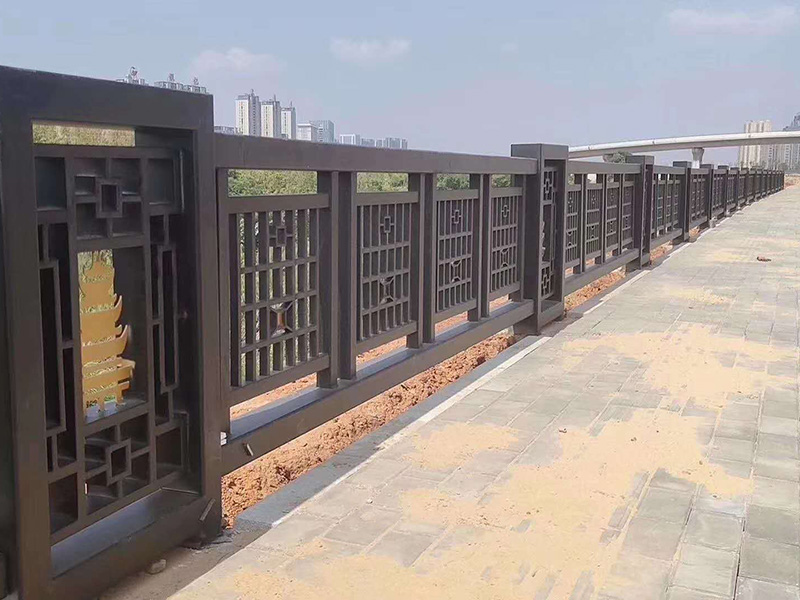 橋樑(liang)護欄