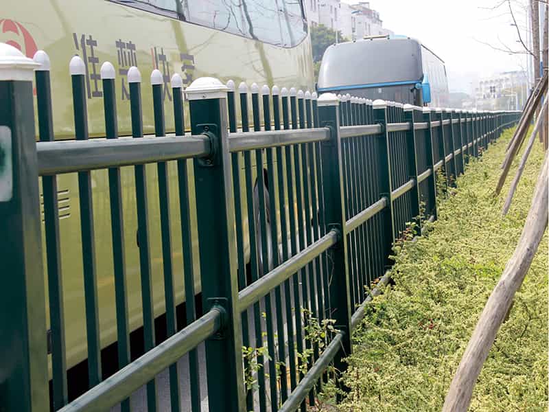 草坪(ping)護欄(lan)