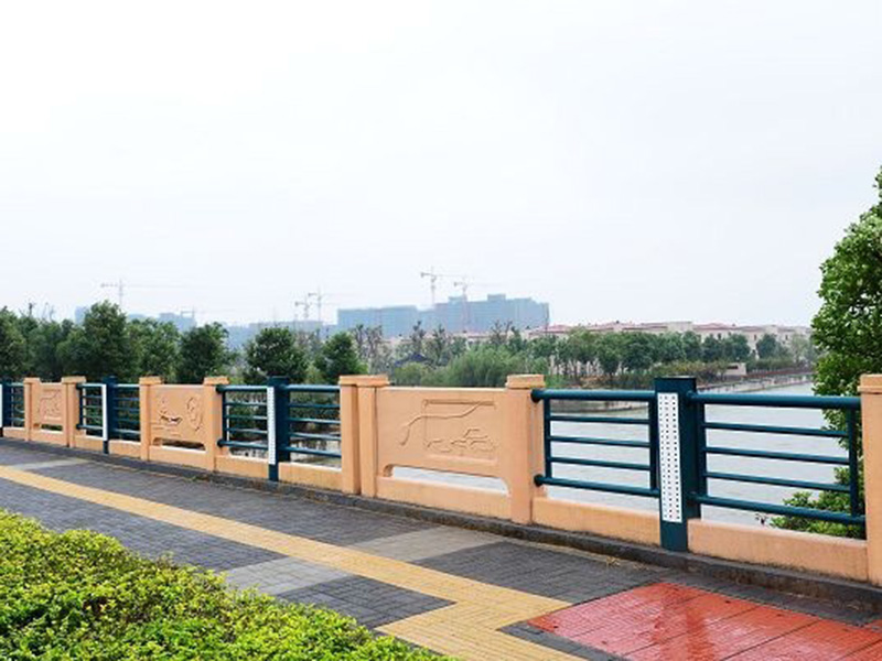 燈光(guang)橋(qiao)樑護(hu)欄(lan)